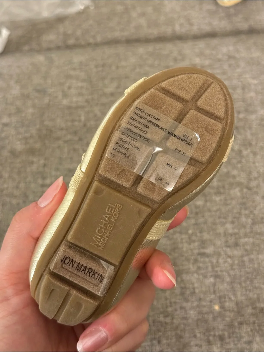Michael Kors Toddler baby Girl’s Gold Mary Jane Ballet Style Shoes Size 5